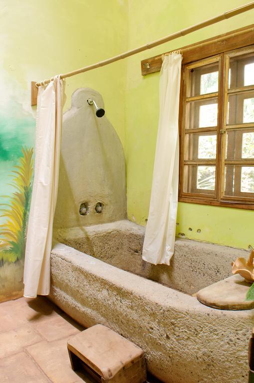 Takalik Maya Lodge El Asintal Eksteriør billede